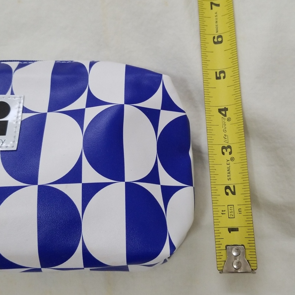 Estee Lauder Lisa Perry cosmetic bag NWOT - Picture 8 of 8